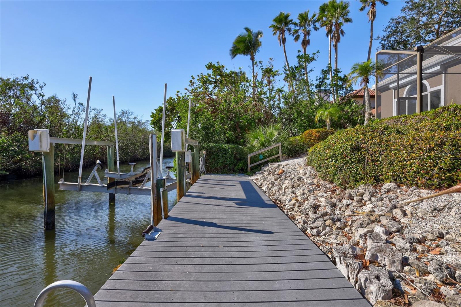 BAY ISLES - Residential