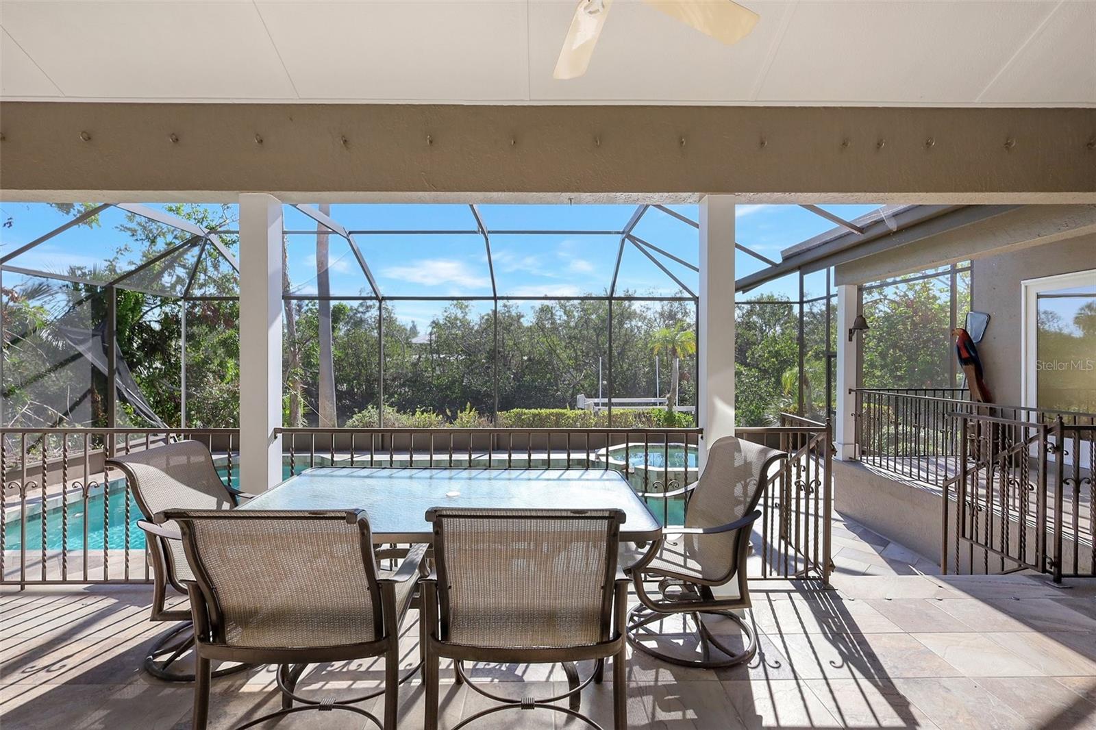 BAY ISLES - Residential