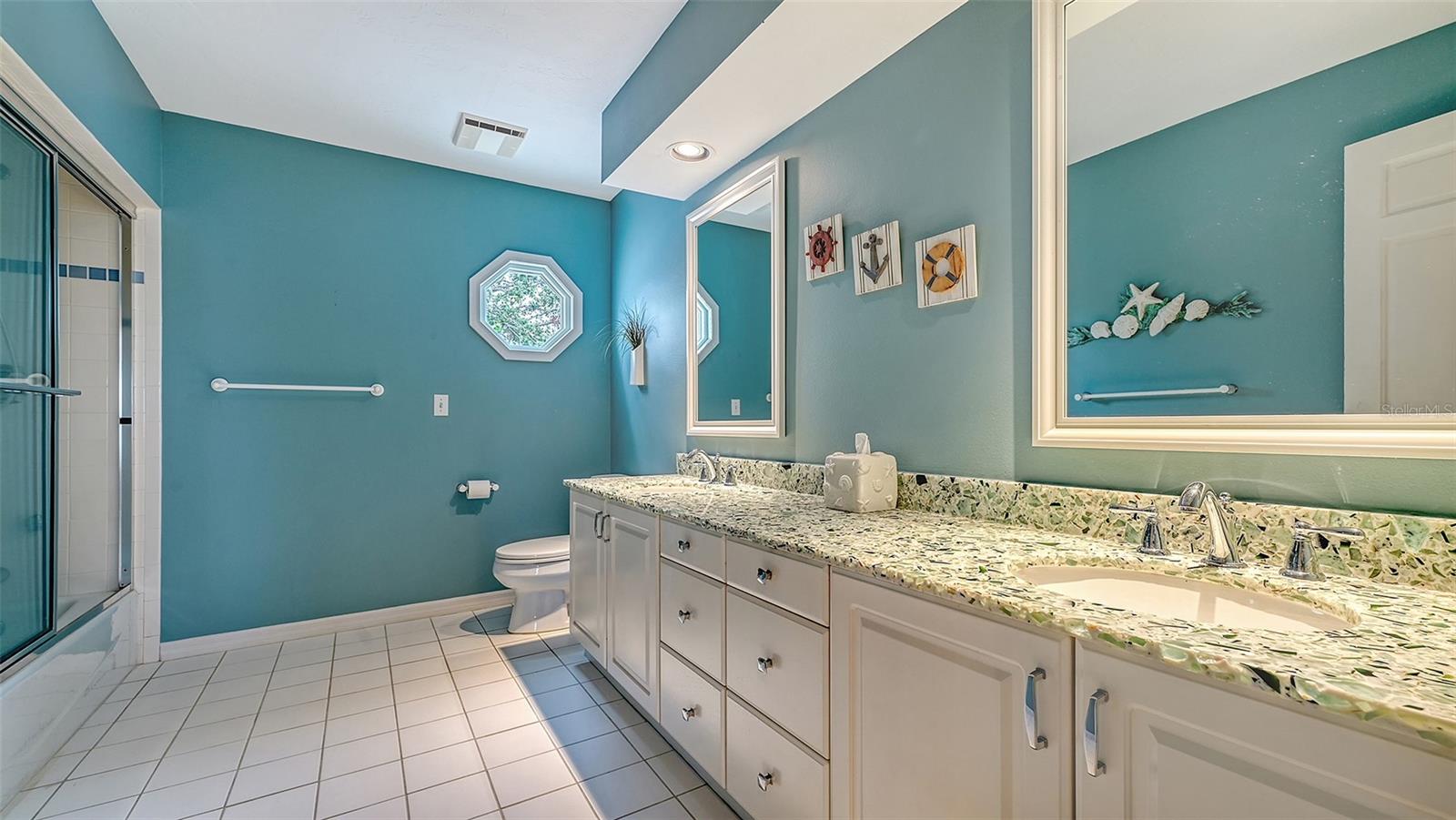 BAY ISLES - Residential