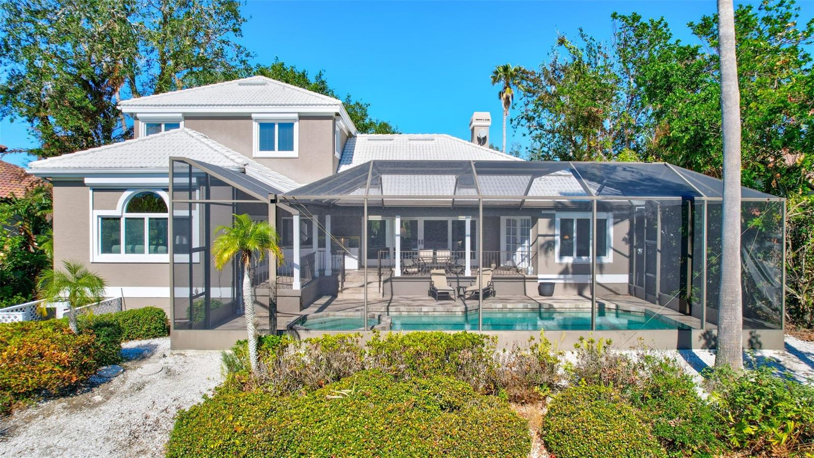 BAY ISLES - Residential