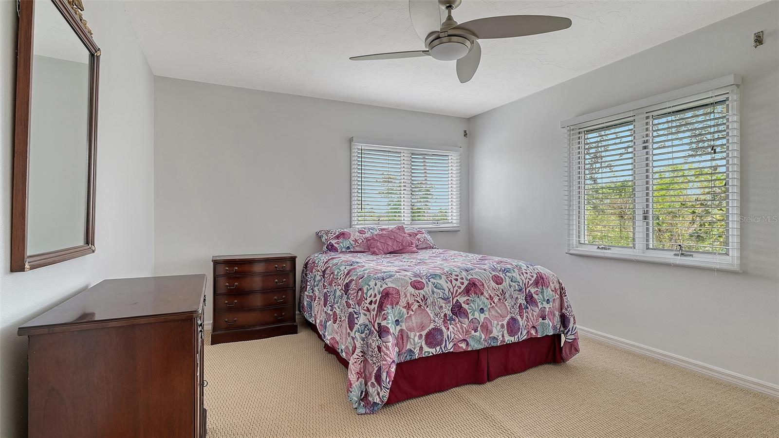 BAY ISLES - Residential