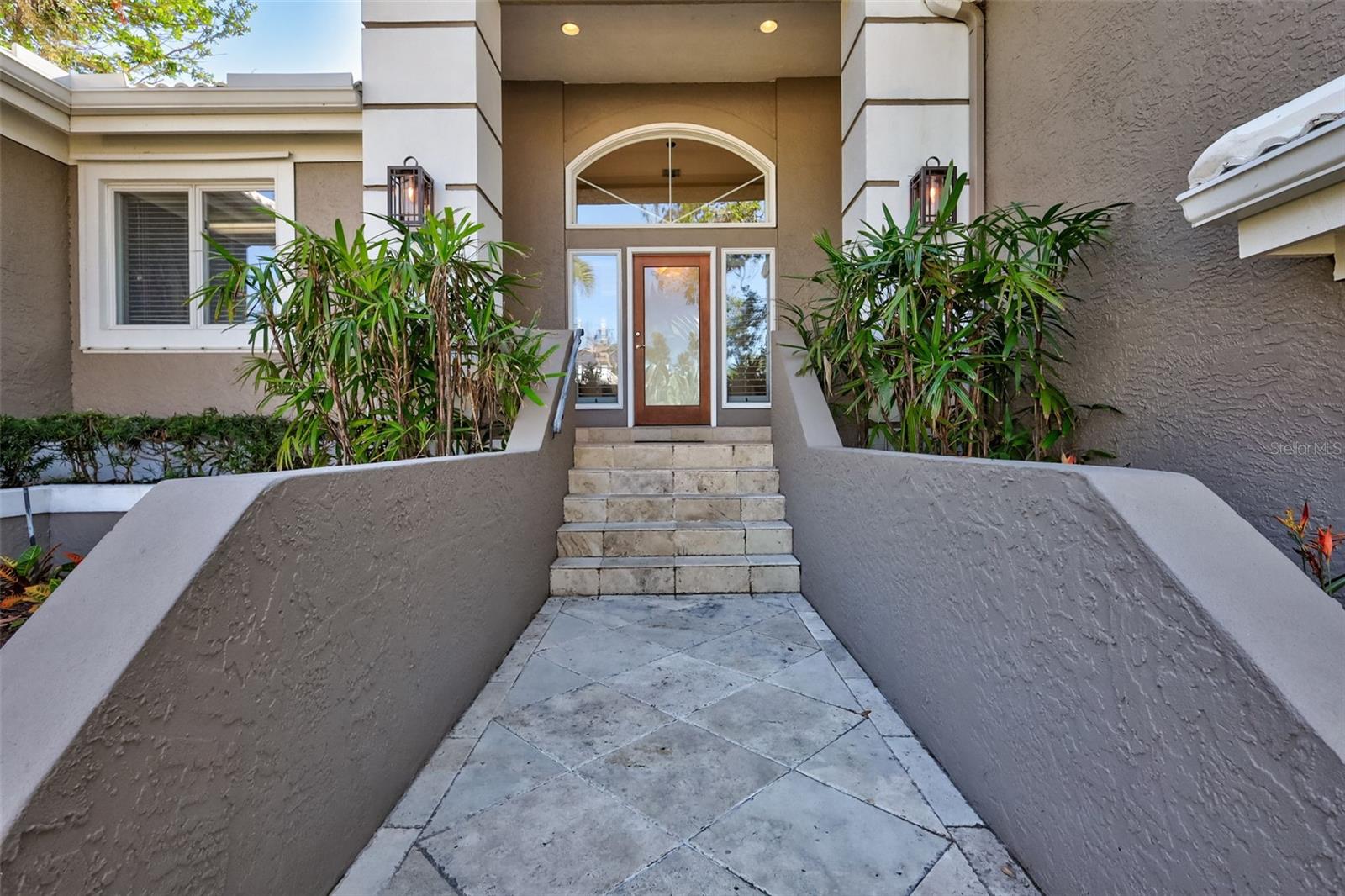 BAY ISLES - Residential