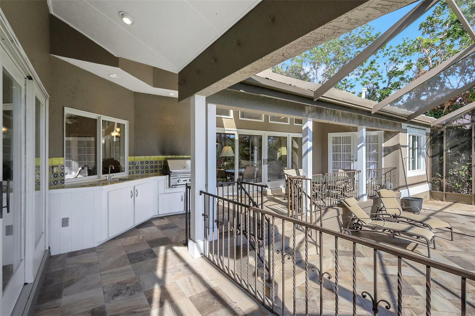 BAY ISLES - Residential