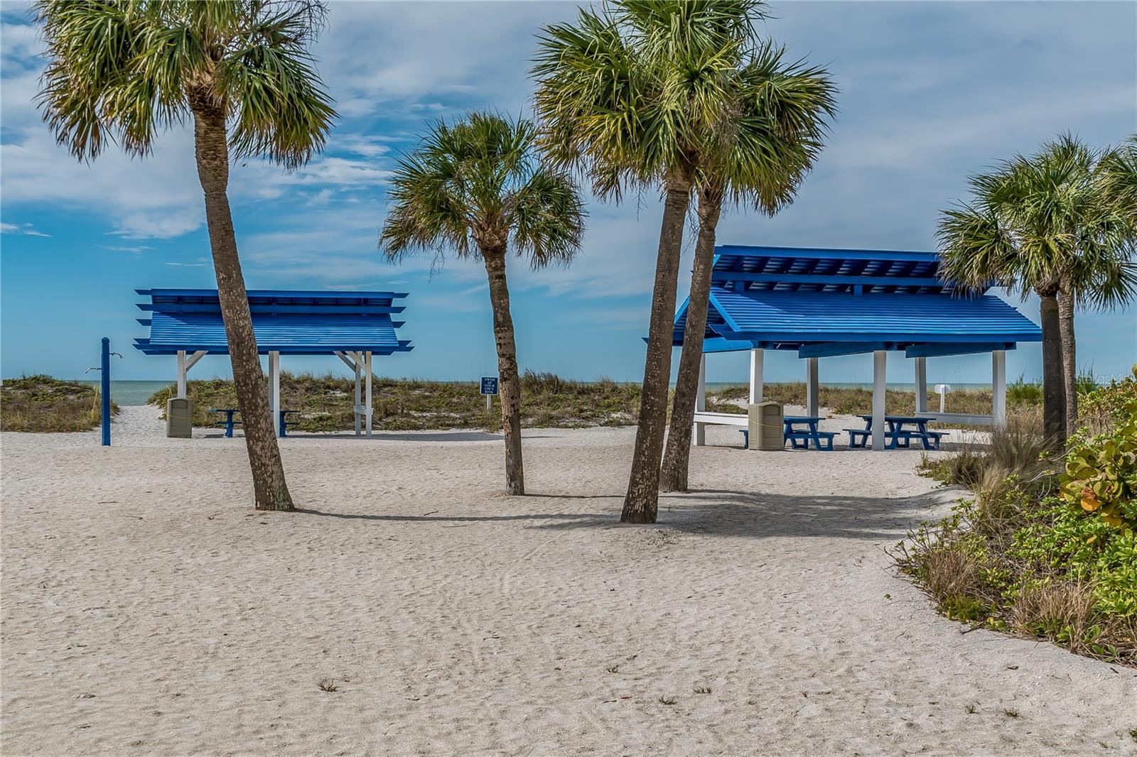 BAY ISLES - Residential