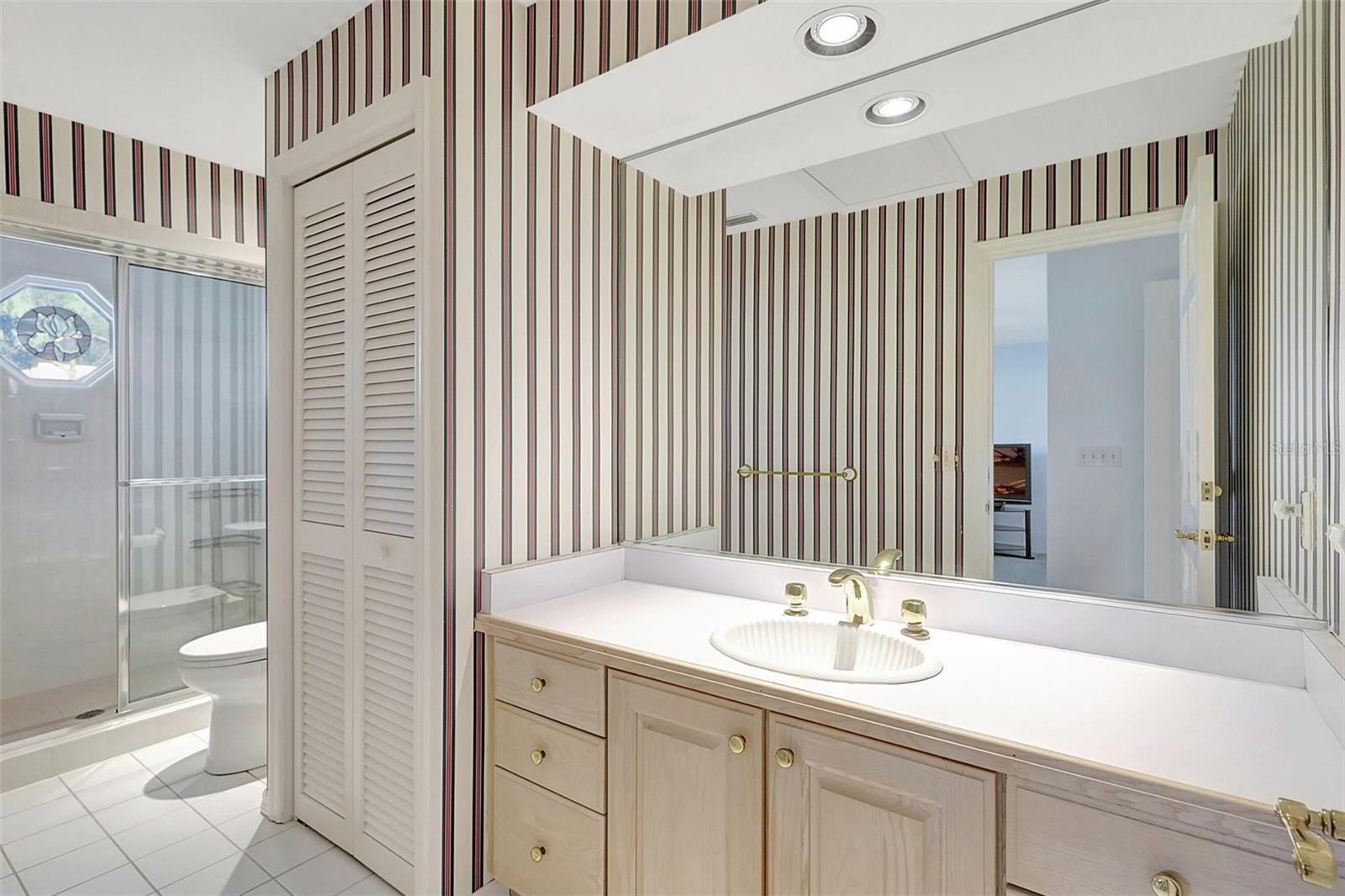 BAY ISLES - Residential