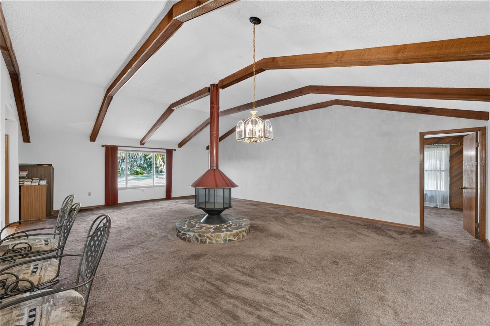 3385 WOODBERRY COURT