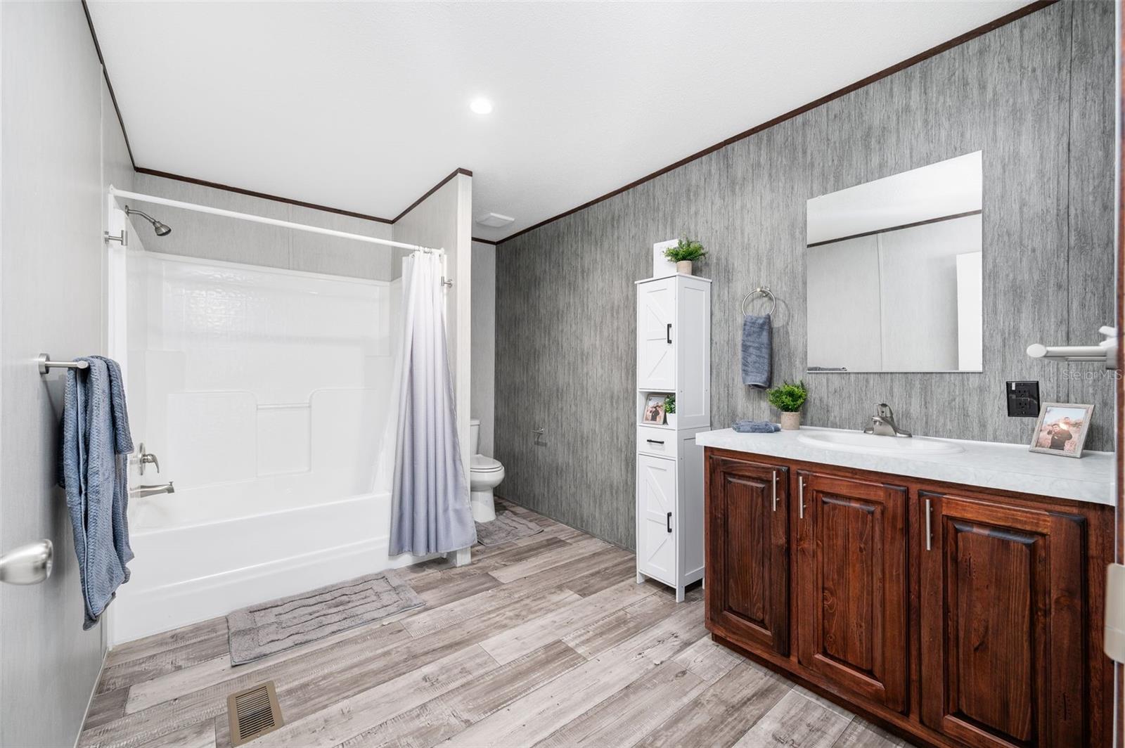 3RD ADD TO BRONSON HEIGHTS - Residential