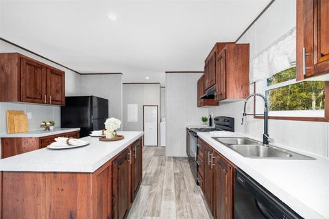 Tiny photo for 6951 NE 104 Court, Bronson, FL 32621 (MLS # GC539088)