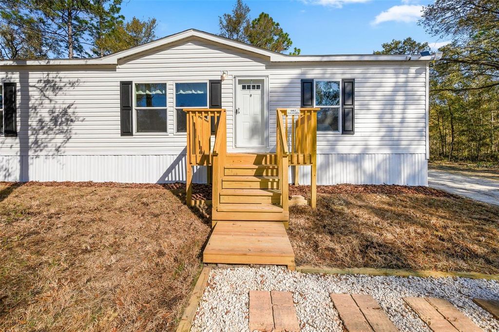 Photo of 6951 NE 104 Court, Bronson, FL 32621 (MLS # GC539088)