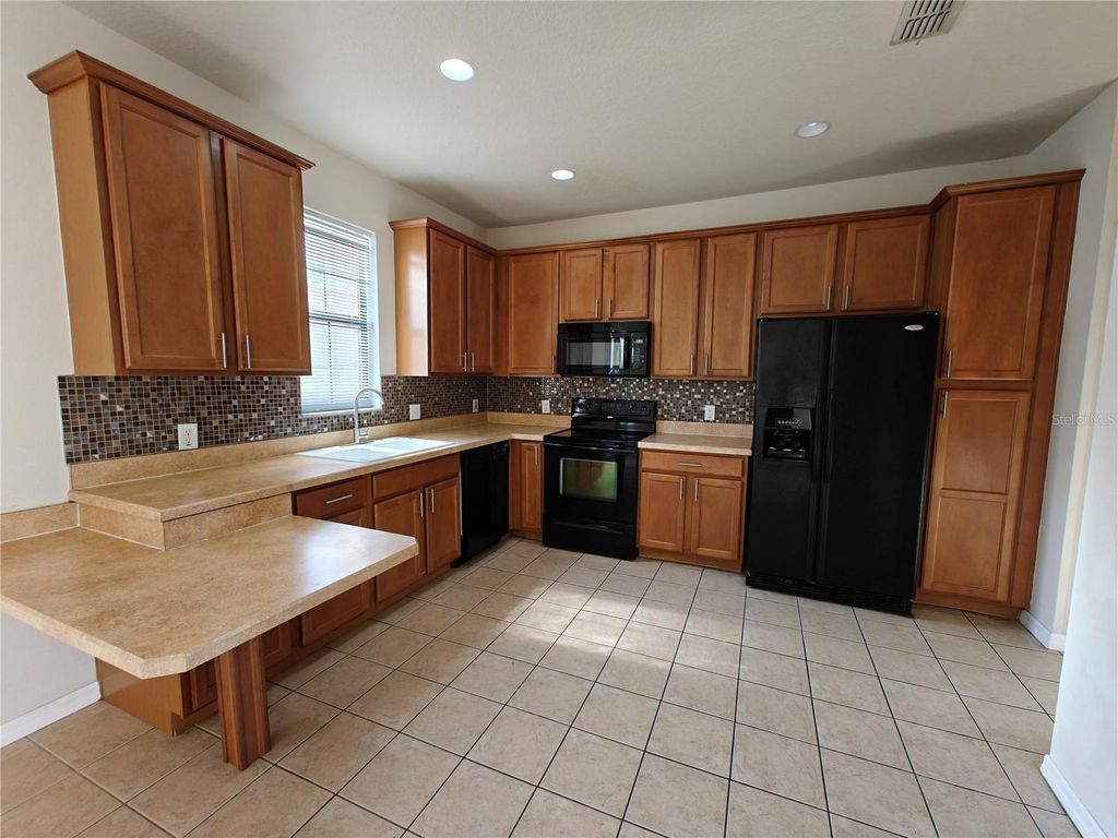 Photo of 13742 Beauregard Place, Orlando, FL 32837 (MLS # S5147060)