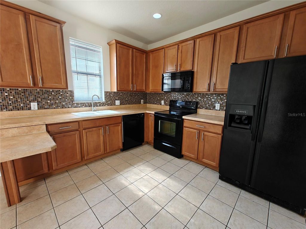 Photo of 13742 Beauregard Place, Orlando, FL 32837 (MLS # S5147060)