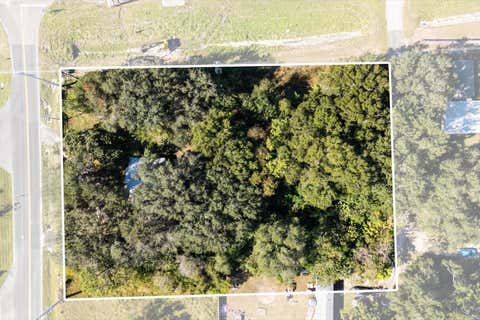 Tiny photo for 2009 Robie Avenue, Mount Dora, FL 32757 (MLS # G5104159)