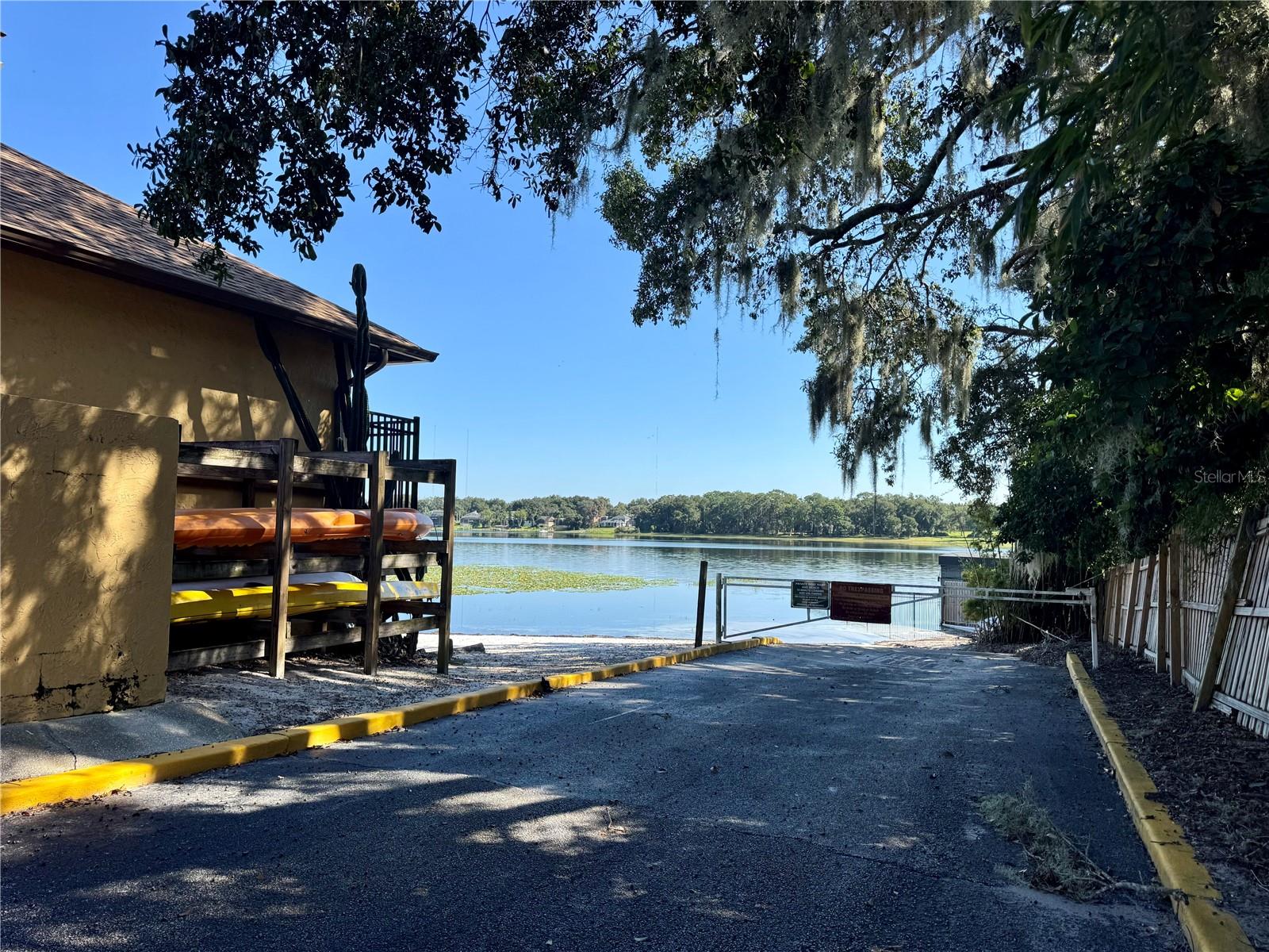 LAKE OLYMPIC TWNHS - Residential