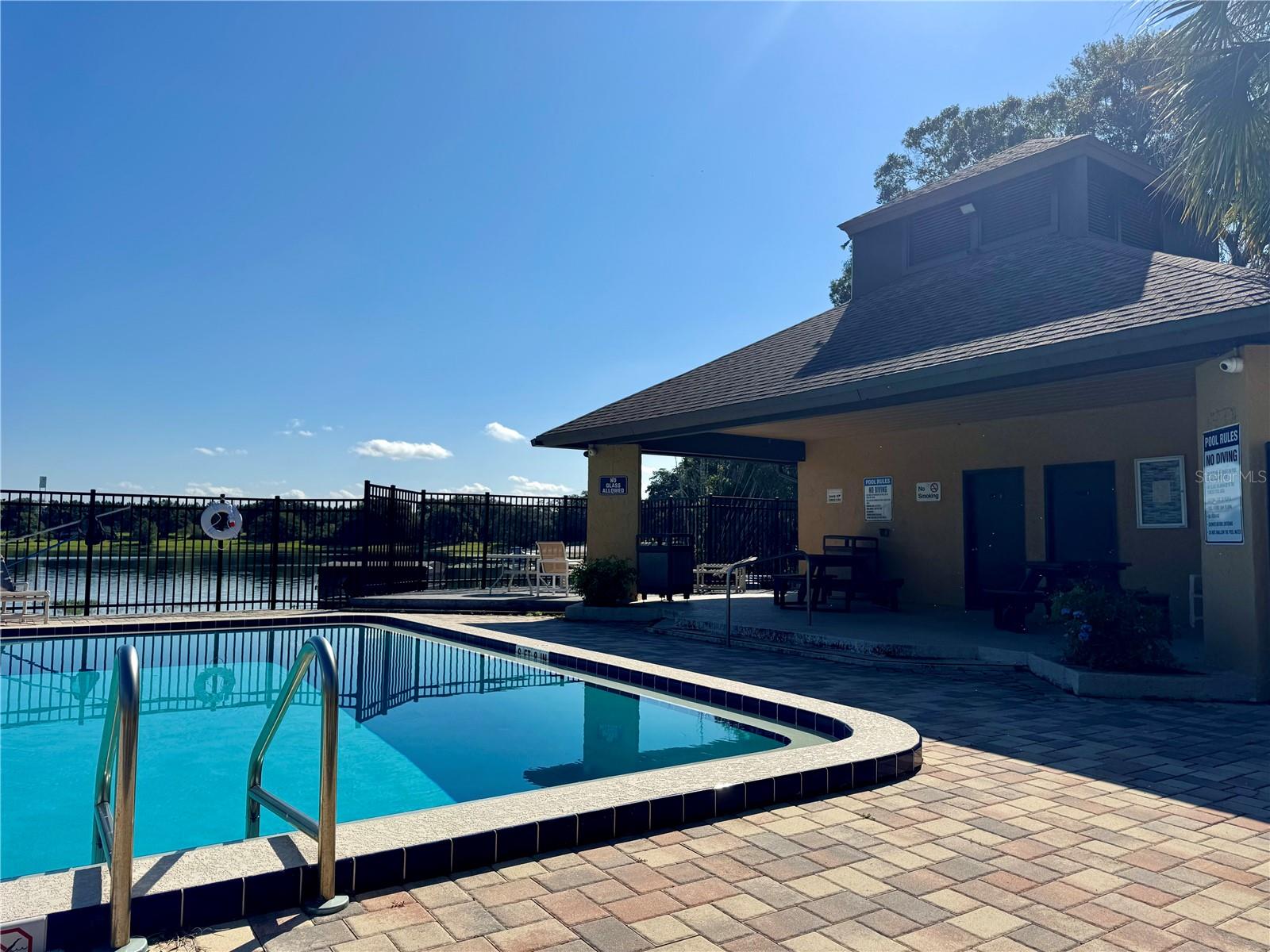 LAKE OLYMPIC TWNHS - Residential