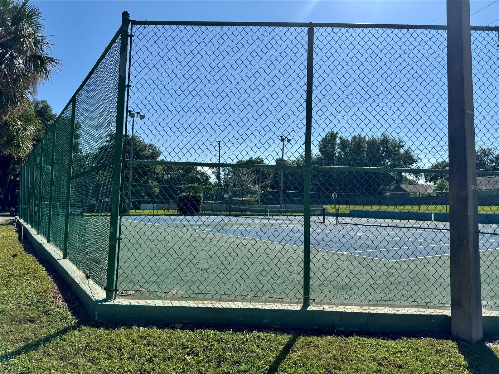 LAKE OLYMPIC TWNHS - Residential