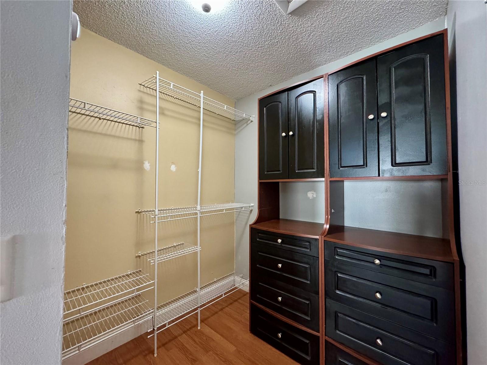 LAKE OLYMPIC TWNHS - Residential