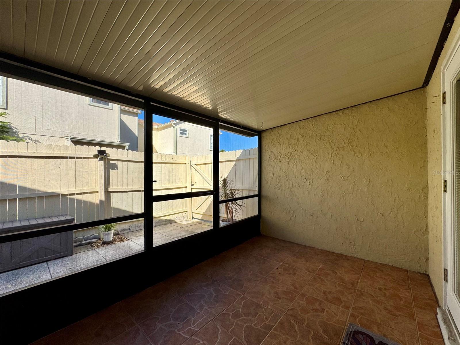 LAKE OLYMPIC TWNHS - Residential