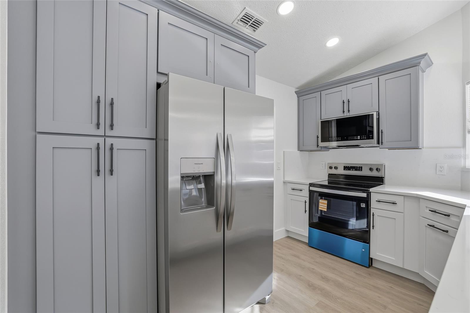 FOREST HILLS VILLG PH ONE - Residential