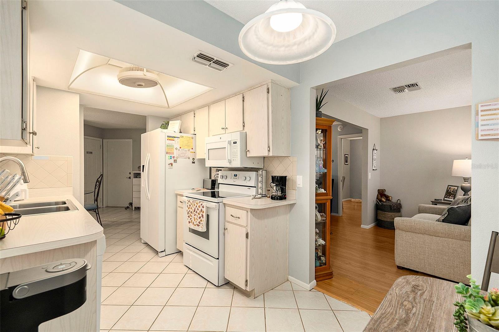 WEDGWOOD VILLAGE CONDOMINIUMS - Residential