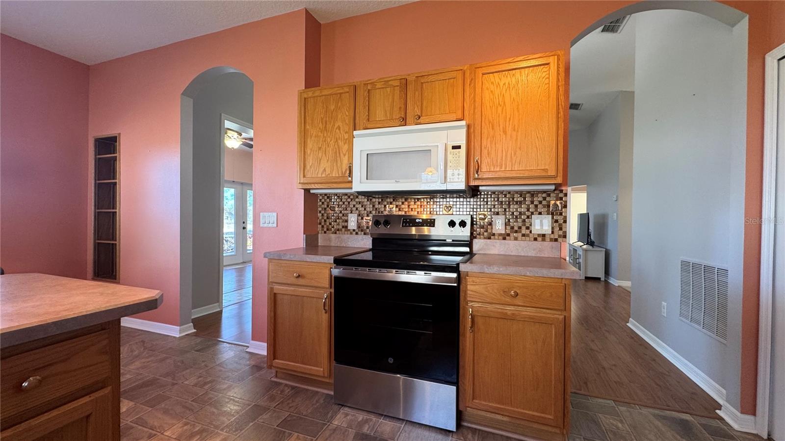 PLANTATION AT LEESBURG LONG MEADOW VILLAGE - Residential