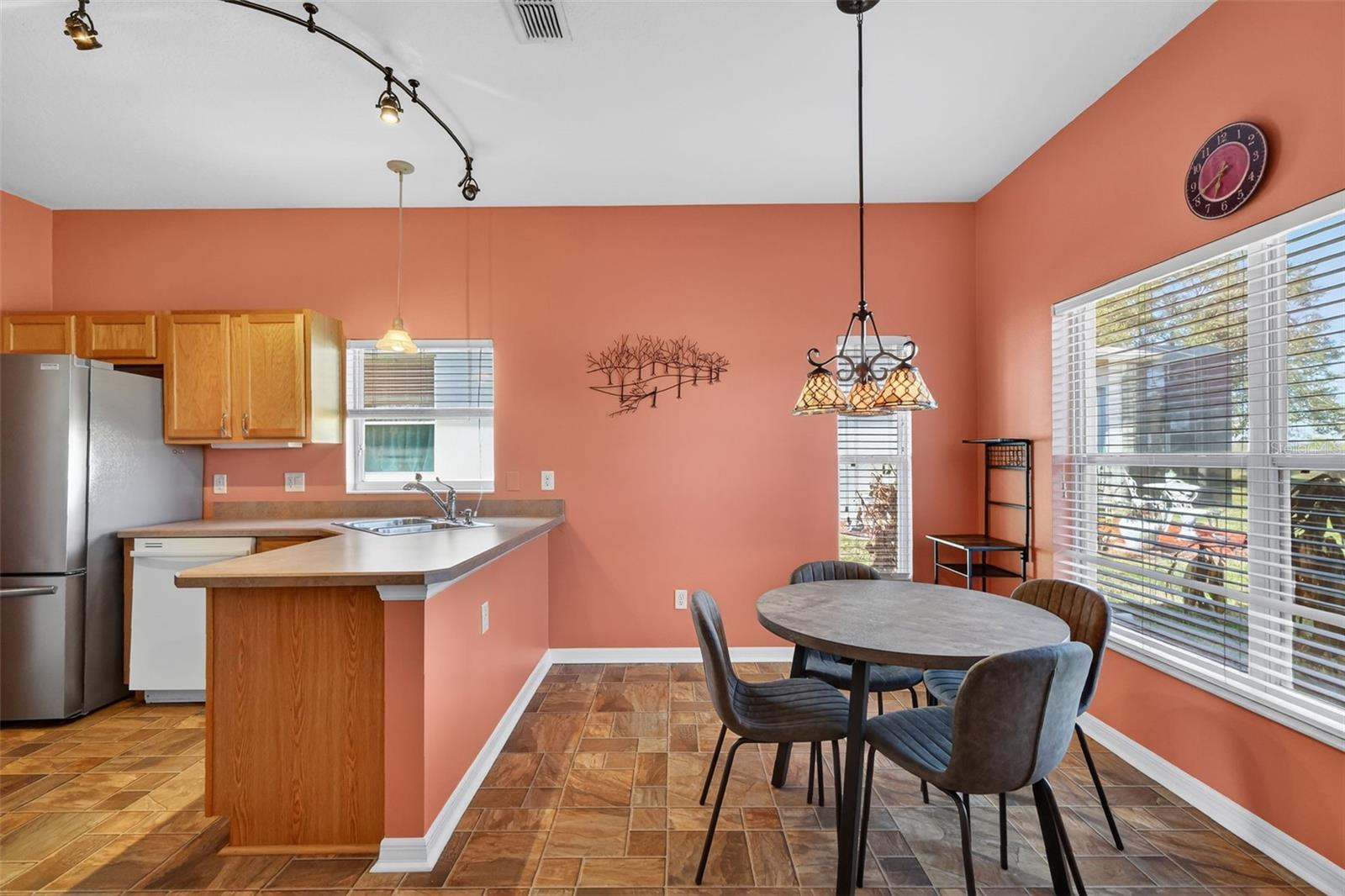 PLANTATION AT LEESBURG LONG MEADOW VILLAGE - Residential