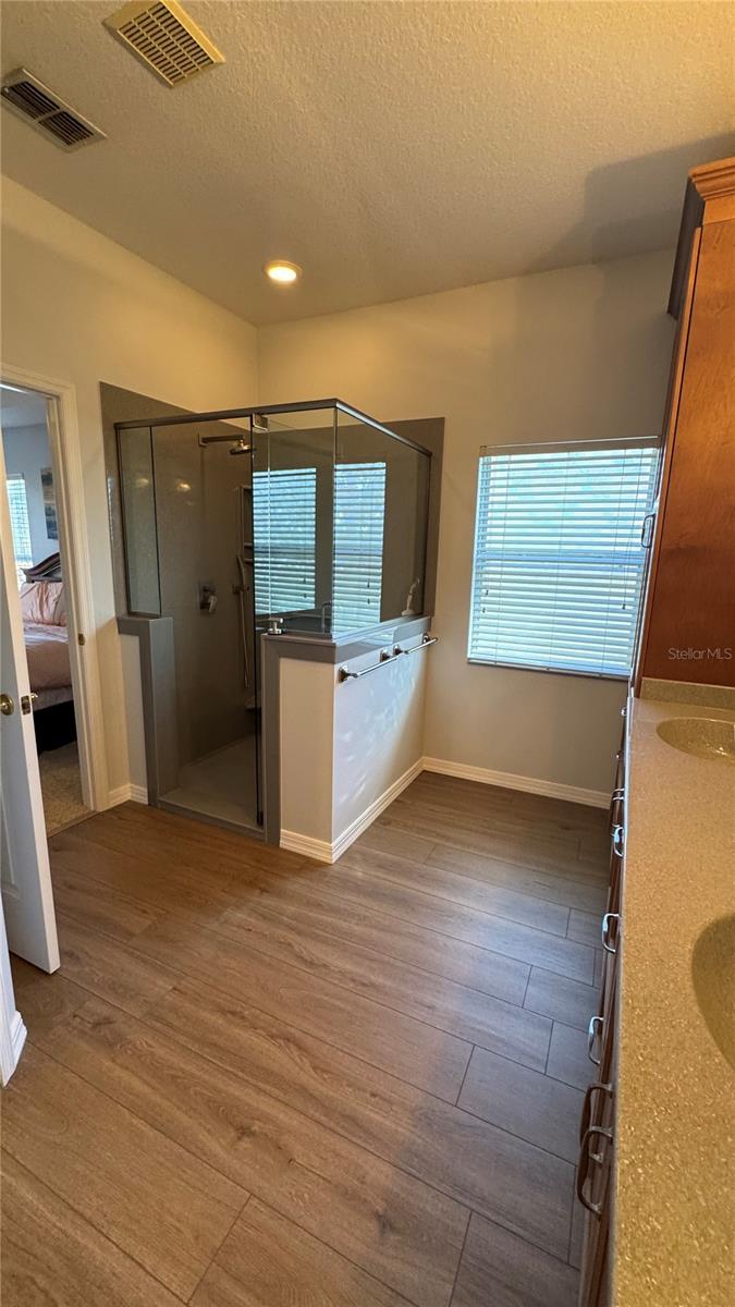 PLANTATION AT LEESBURG LONG MEADOW VILLAGE - Residential