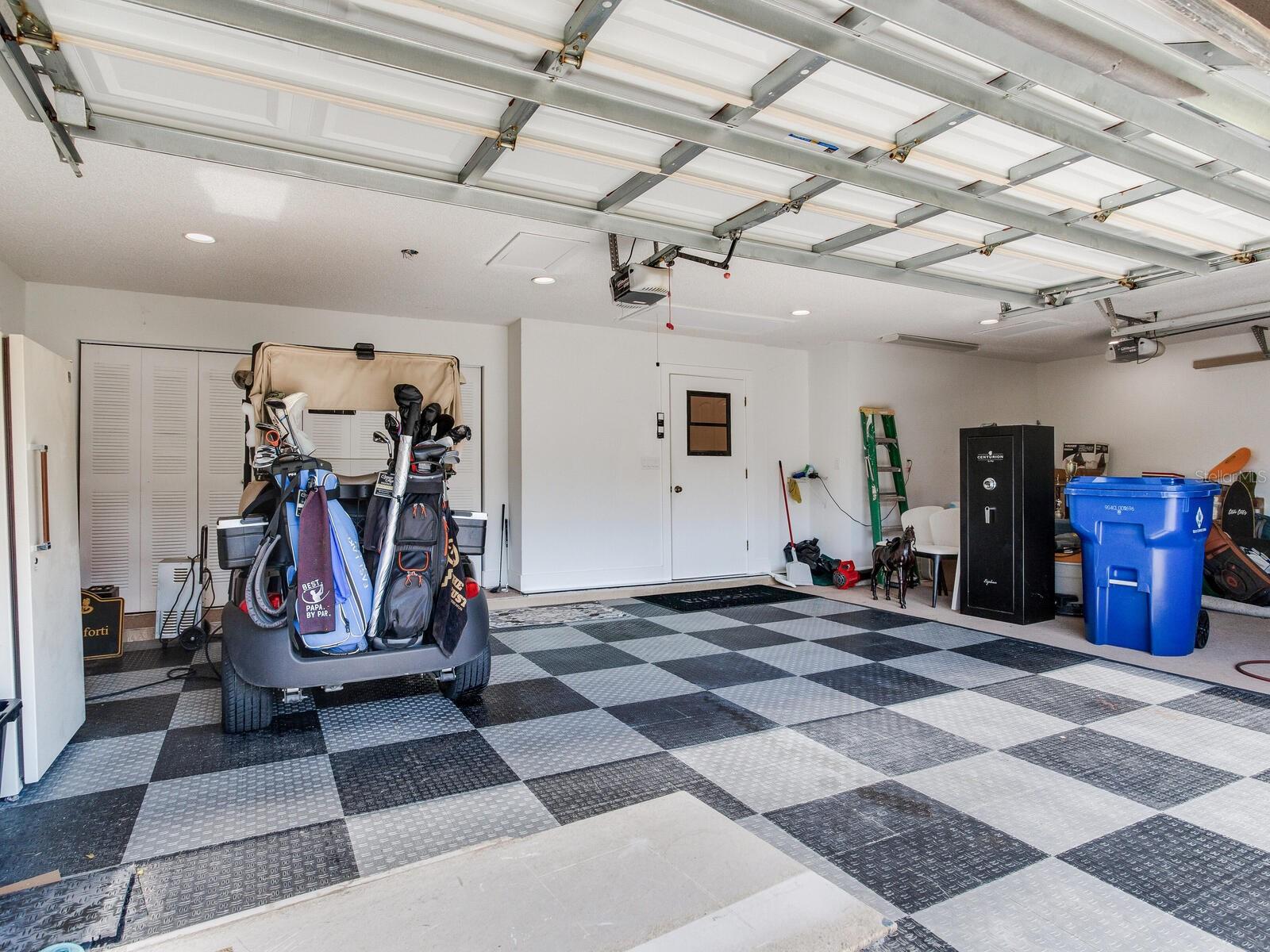 VILLAS AT CYPRESS RUN - Residential