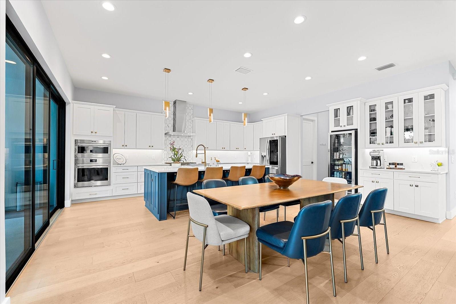 SUBURB ROYAL - Residential