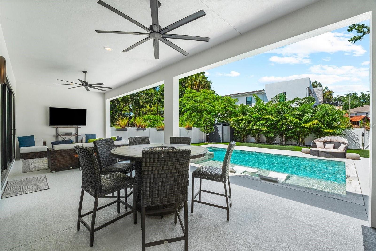 SUBURB ROYAL - Residential