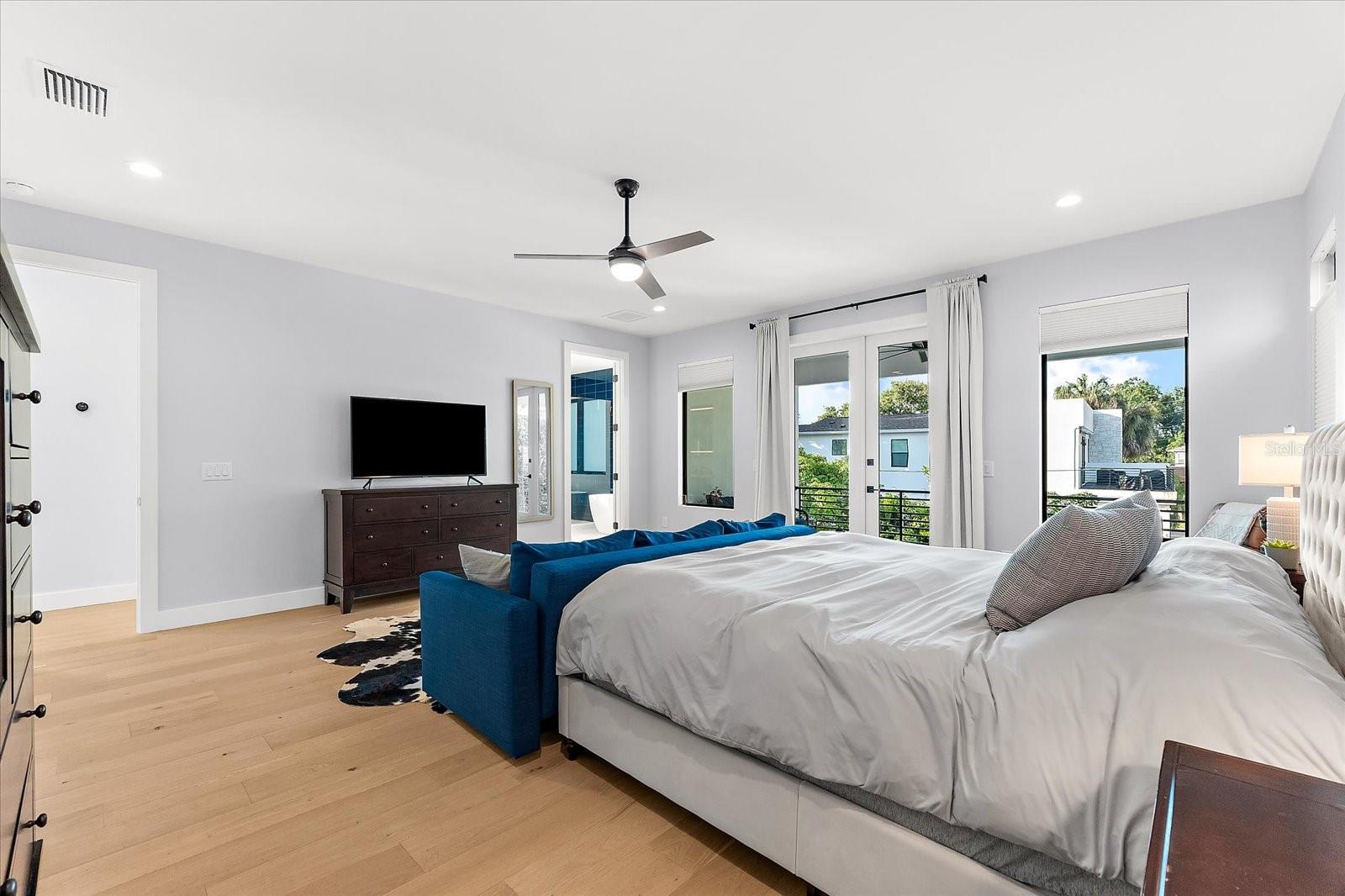 SUBURB ROYAL - Residential