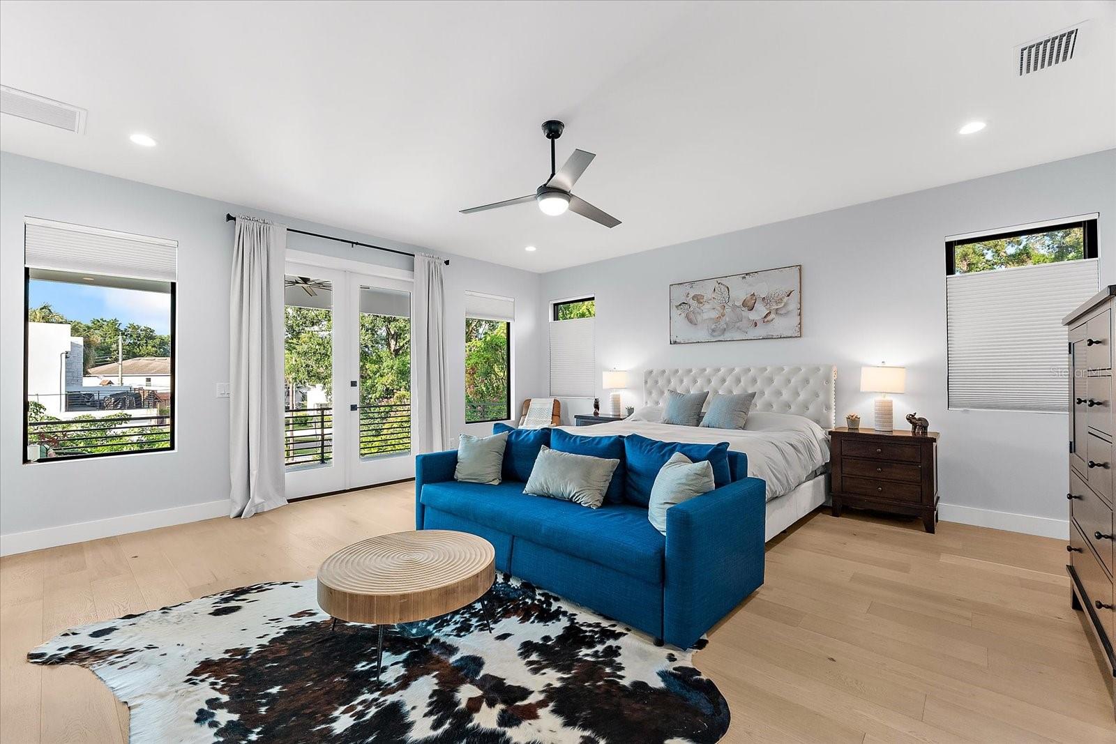 SUBURB ROYAL - Residential