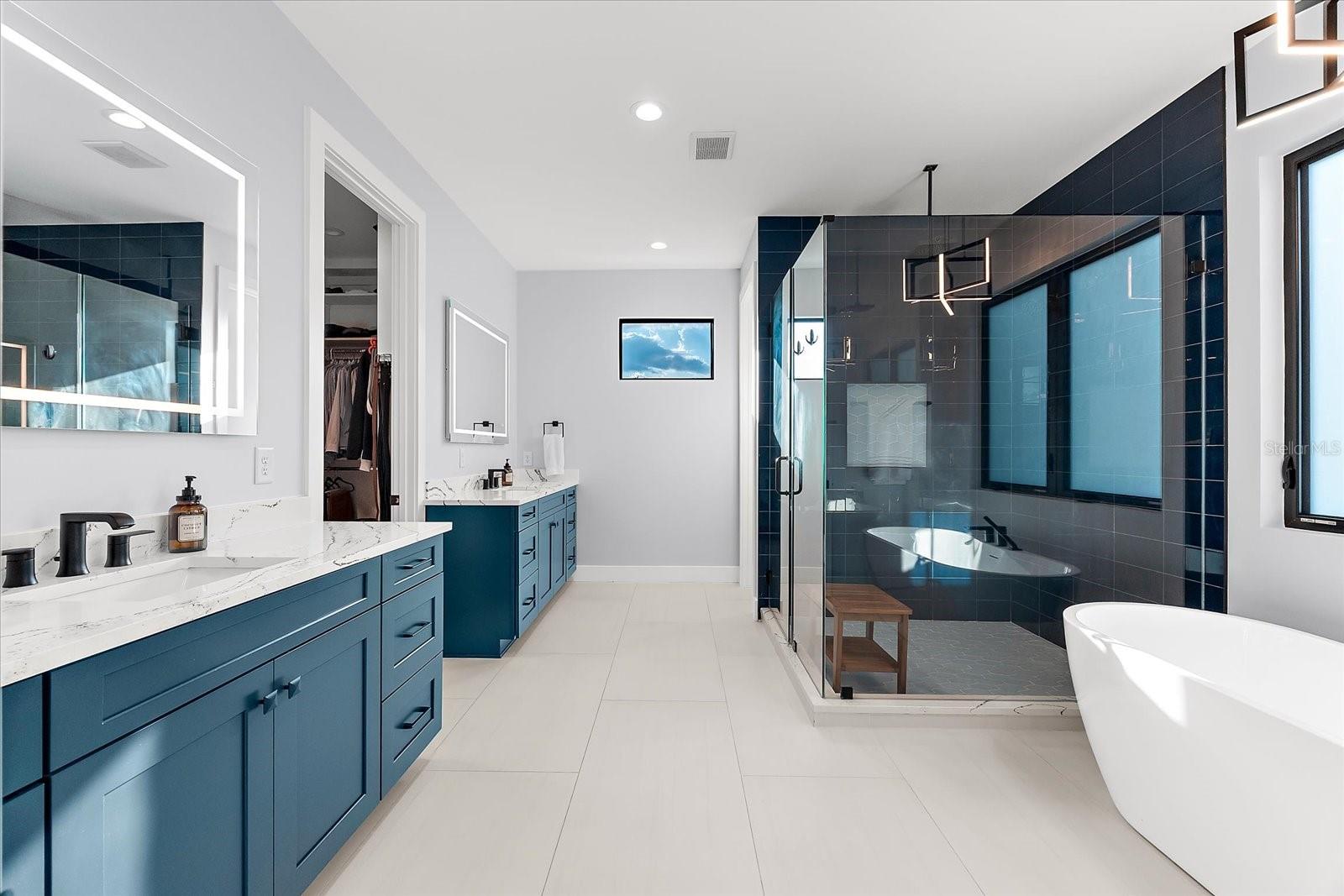 SUBURB ROYAL - Residential