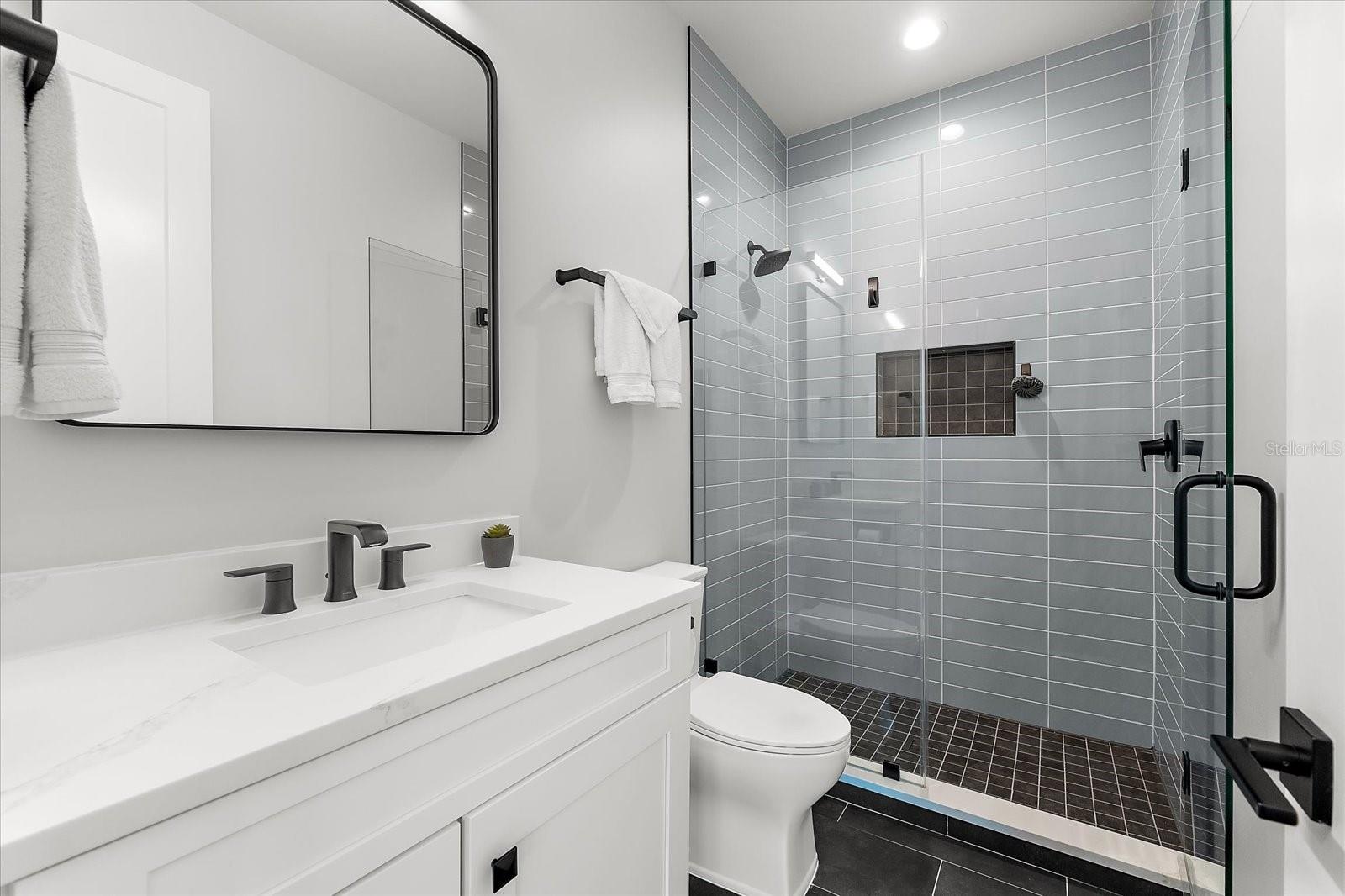 SUBURB ROYAL - Residential