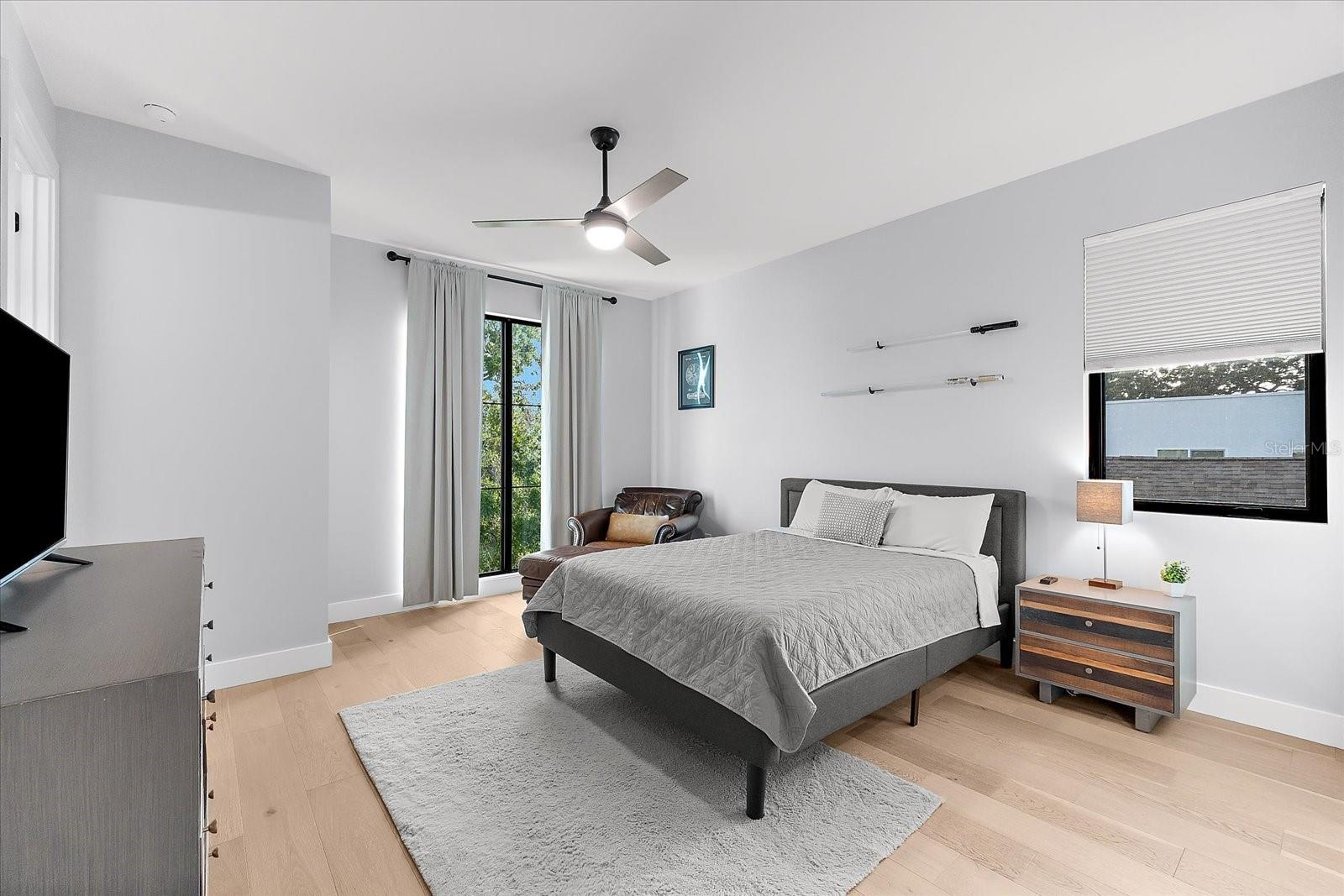 SUBURB ROYAL - Residential