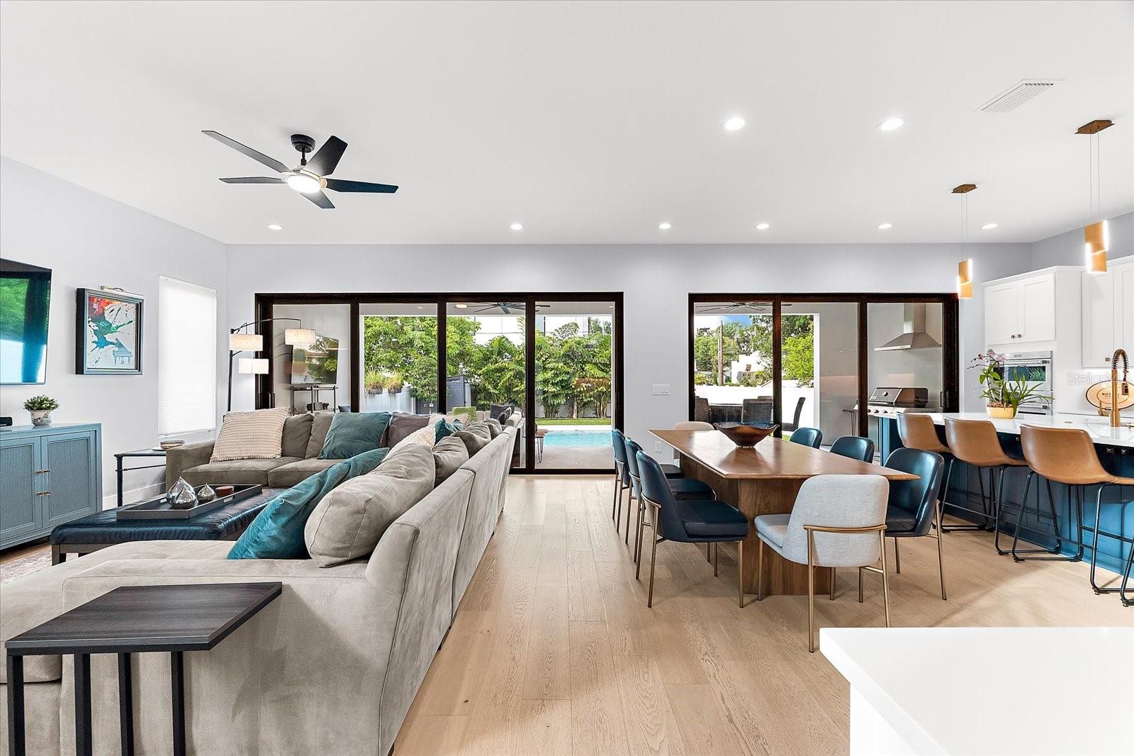 SUBURB ROYAL - Residential