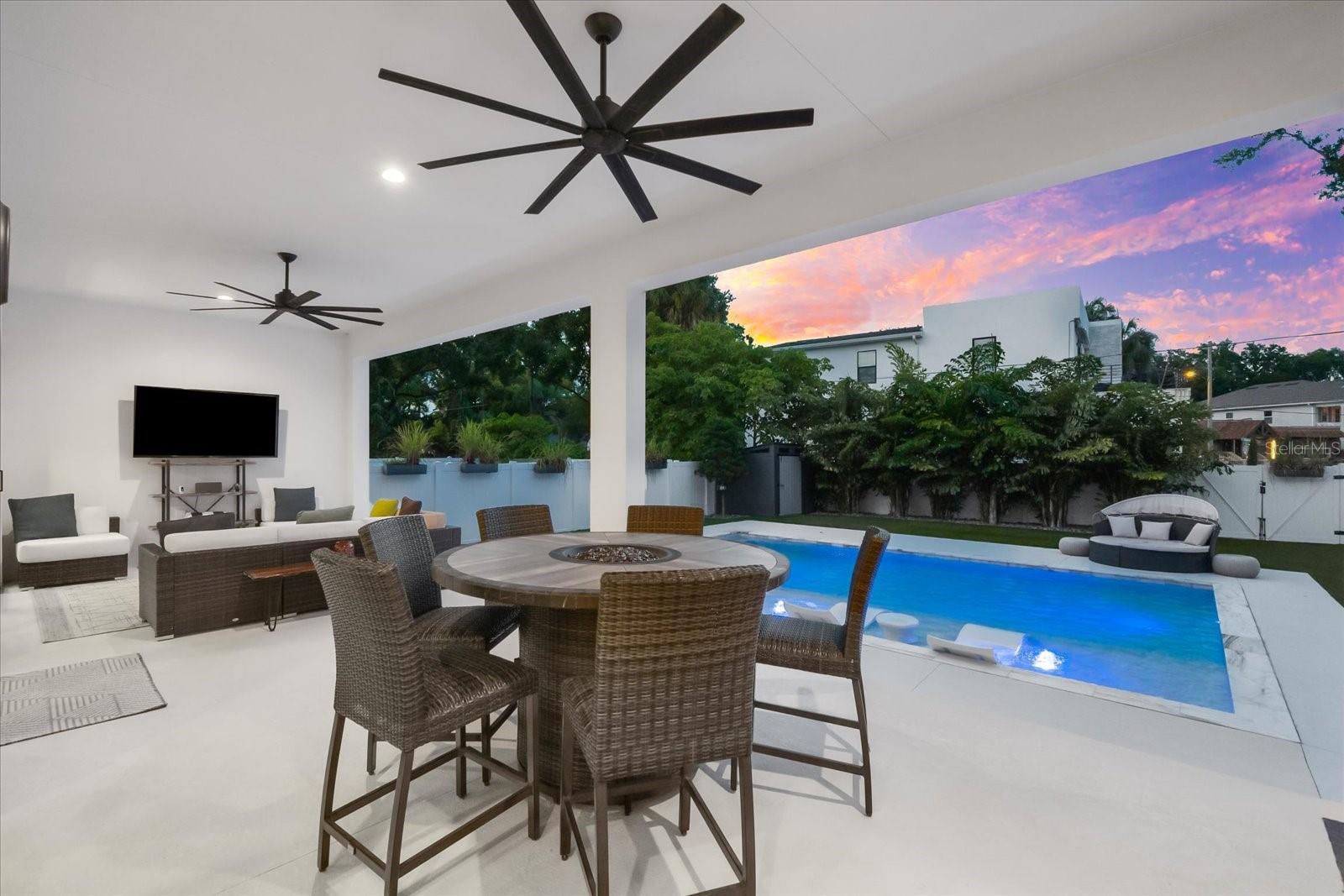 SUBURB ROYAL - Residential