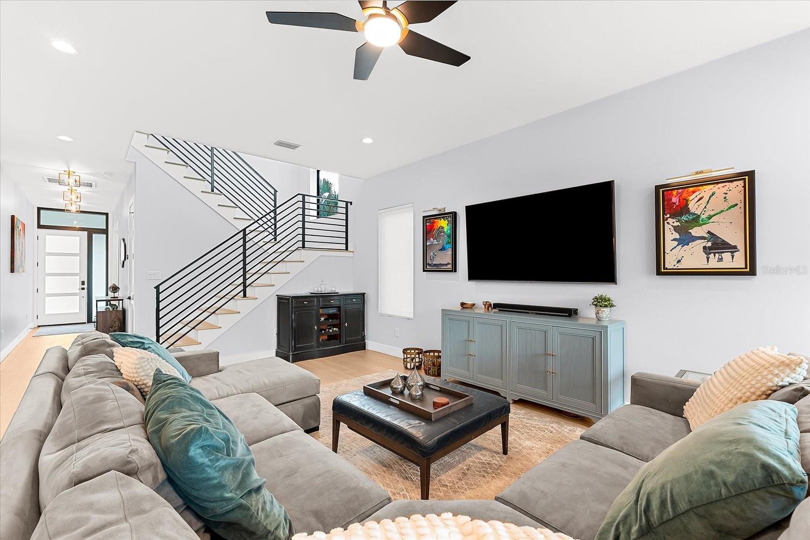 SUBURB ROYAL - Residential