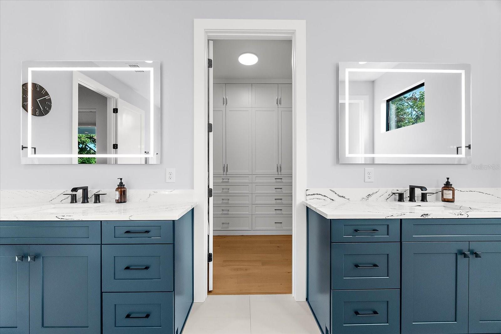 SUBURB ROYAL - Residential