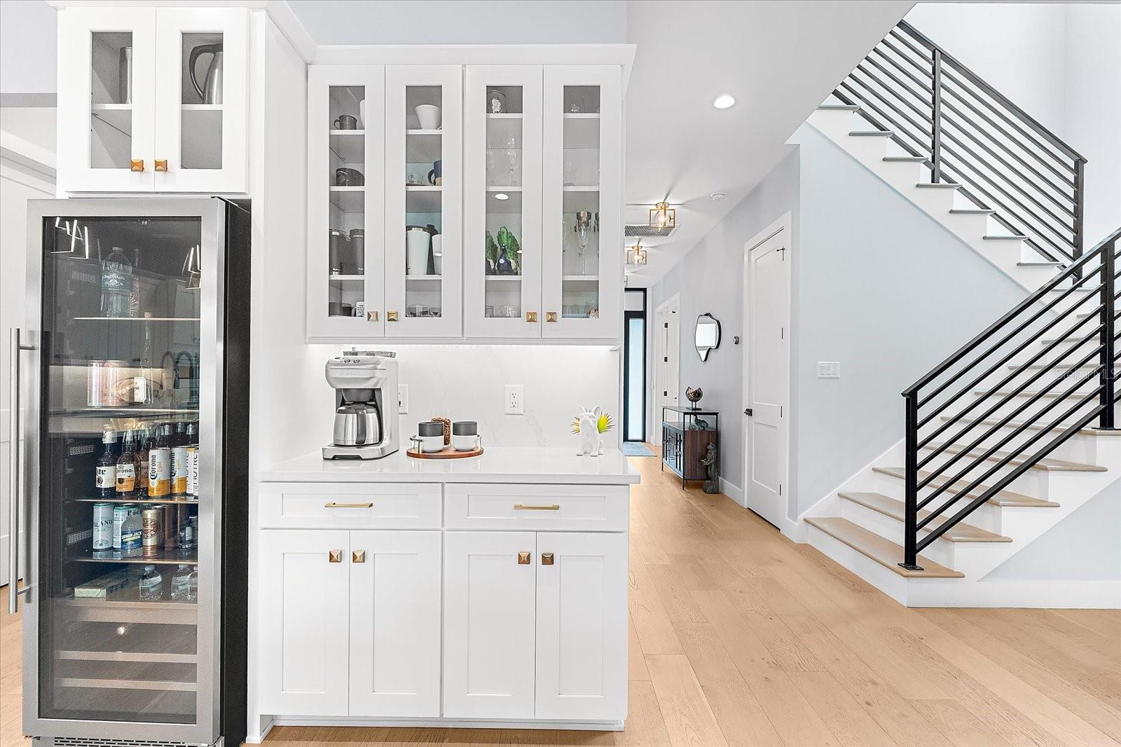 SUBURB ROYAL - Residential