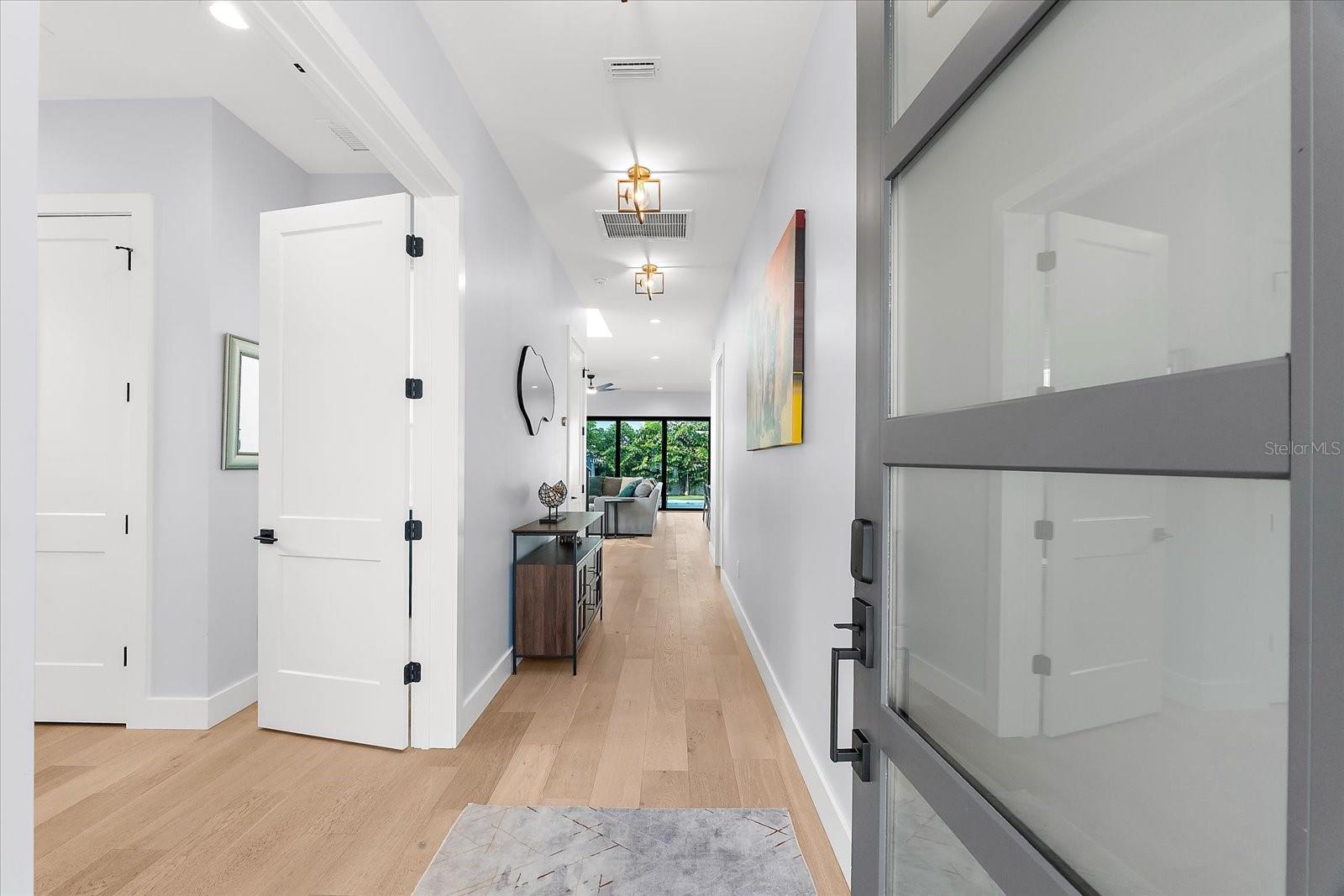 2707 RIDGEWOOD AVENUE