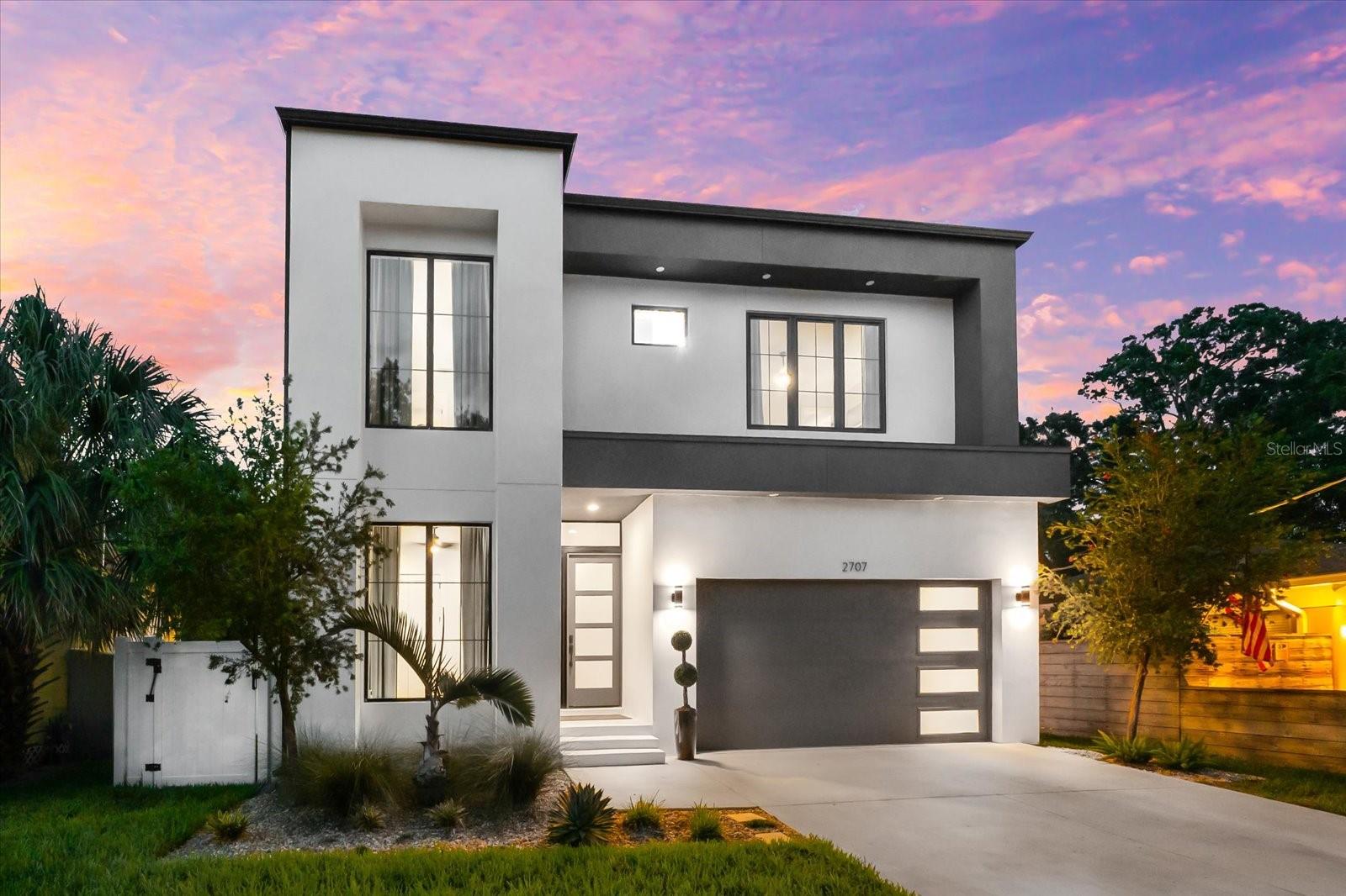 2707 RIDGEWOOD AVENUE