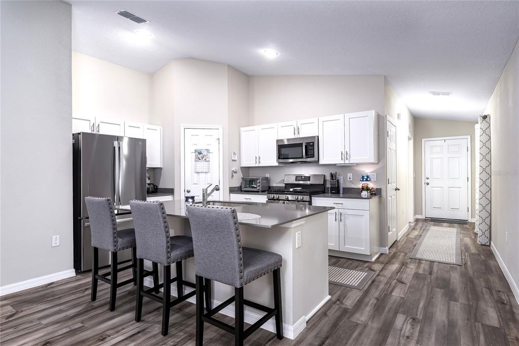 Photo of 7635 Twin Leaf Terrace, Parrish, FL 34219 (MLS # A4680082)