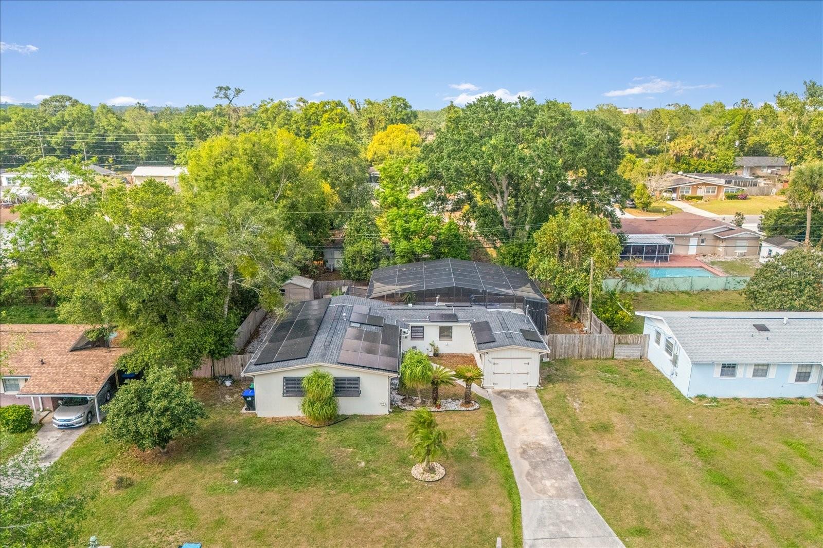 MONROE MANOR - Residential