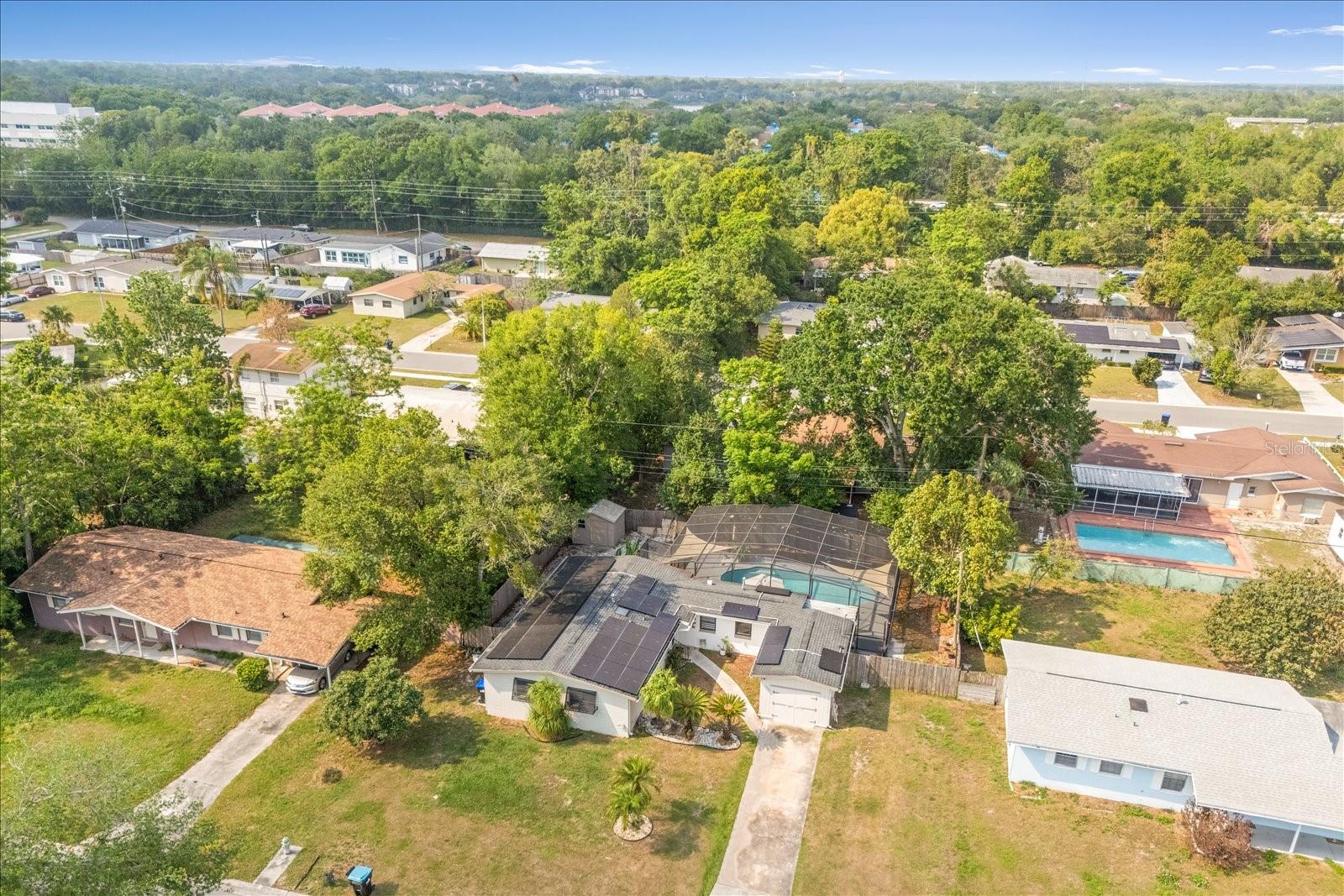 MONROE MANOR - Residential