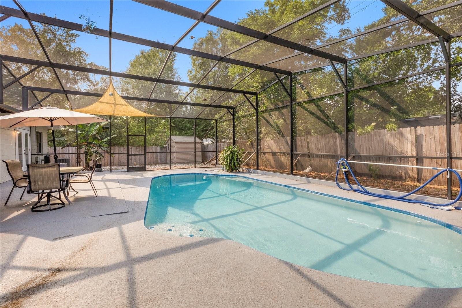 MONROE MANOR - Residential