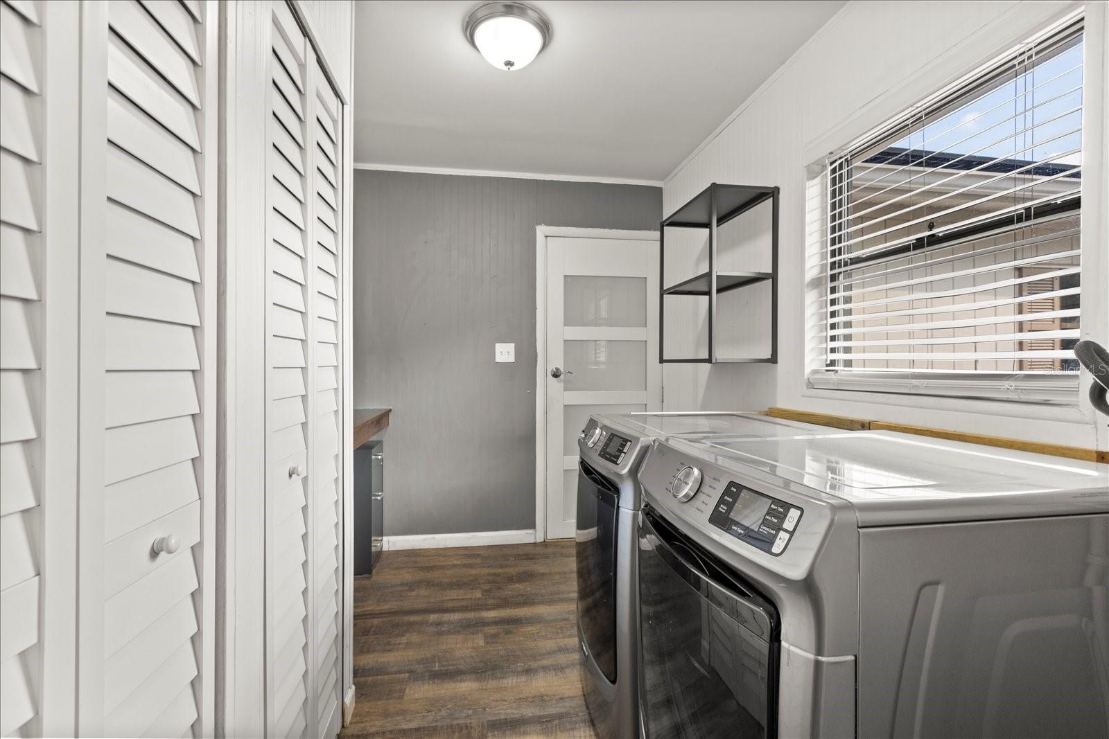 MONROE MANOR - Residential