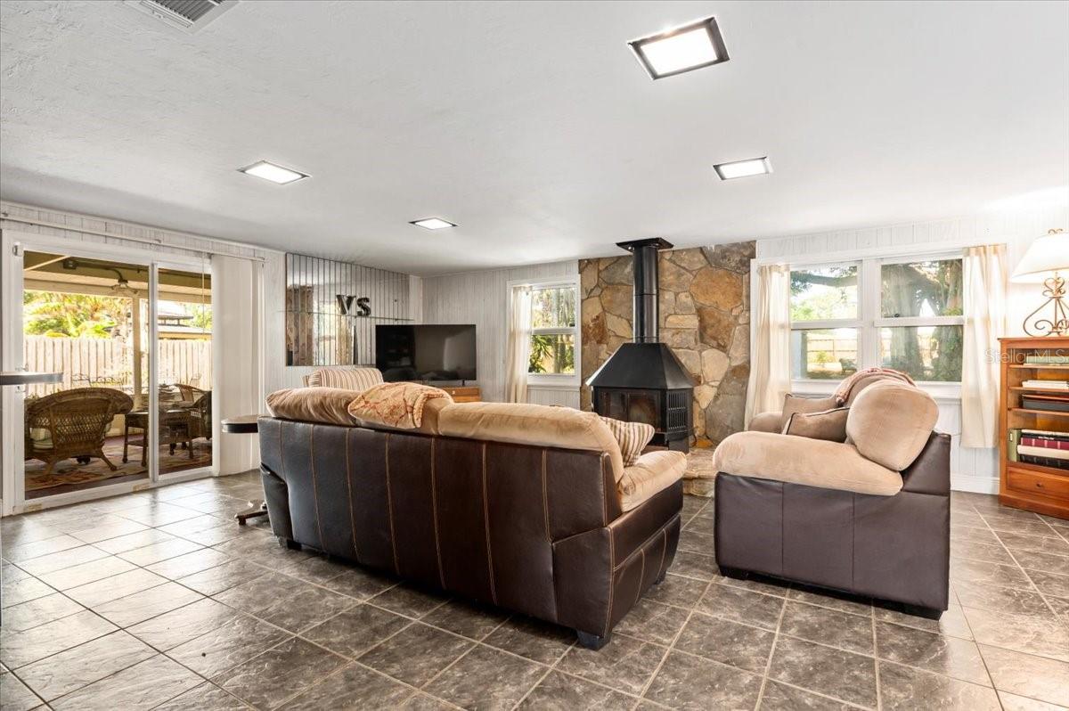 BALLENTINE MANOR ESTATES - Residential