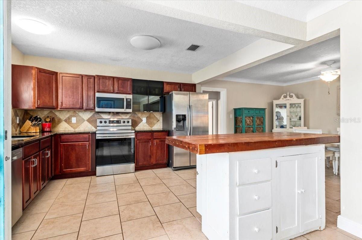 BALLENTINE MANOR ESTATES - Residential