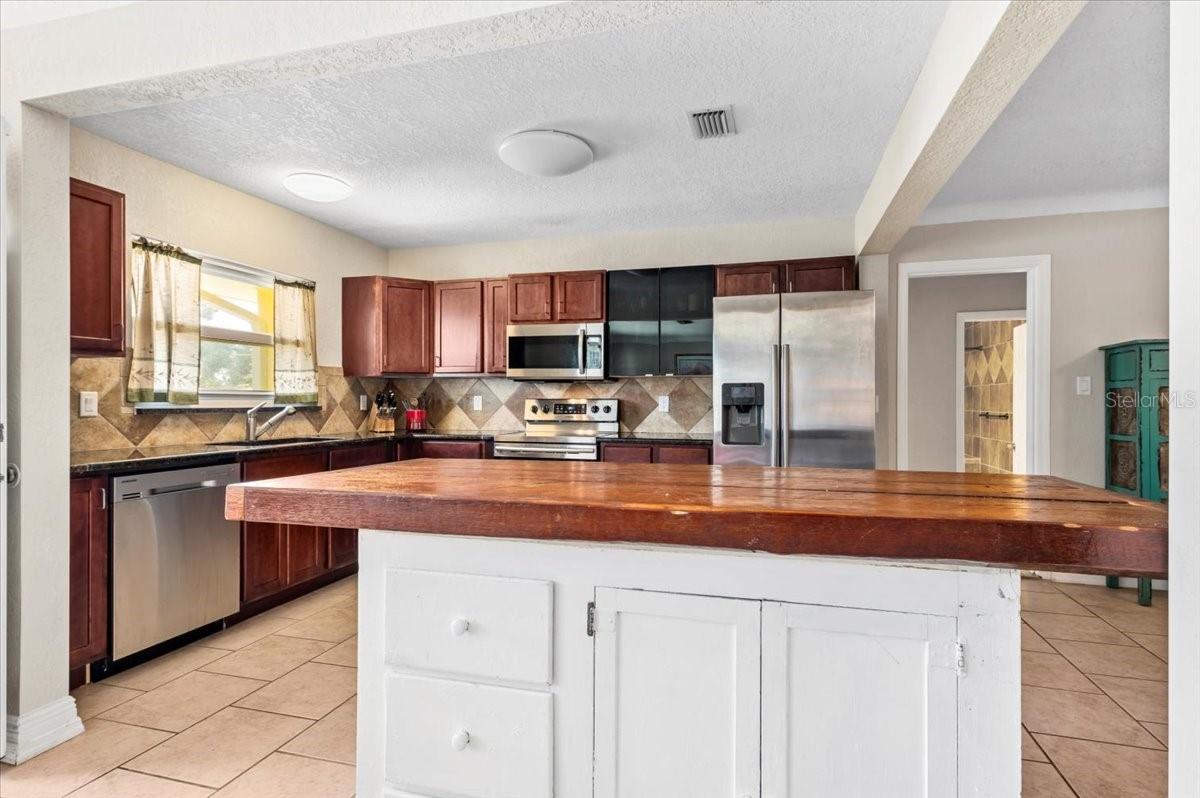 BALLENTINE MANOR ESTATES - Residential