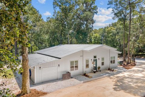 A home in HIGH SPRINGS